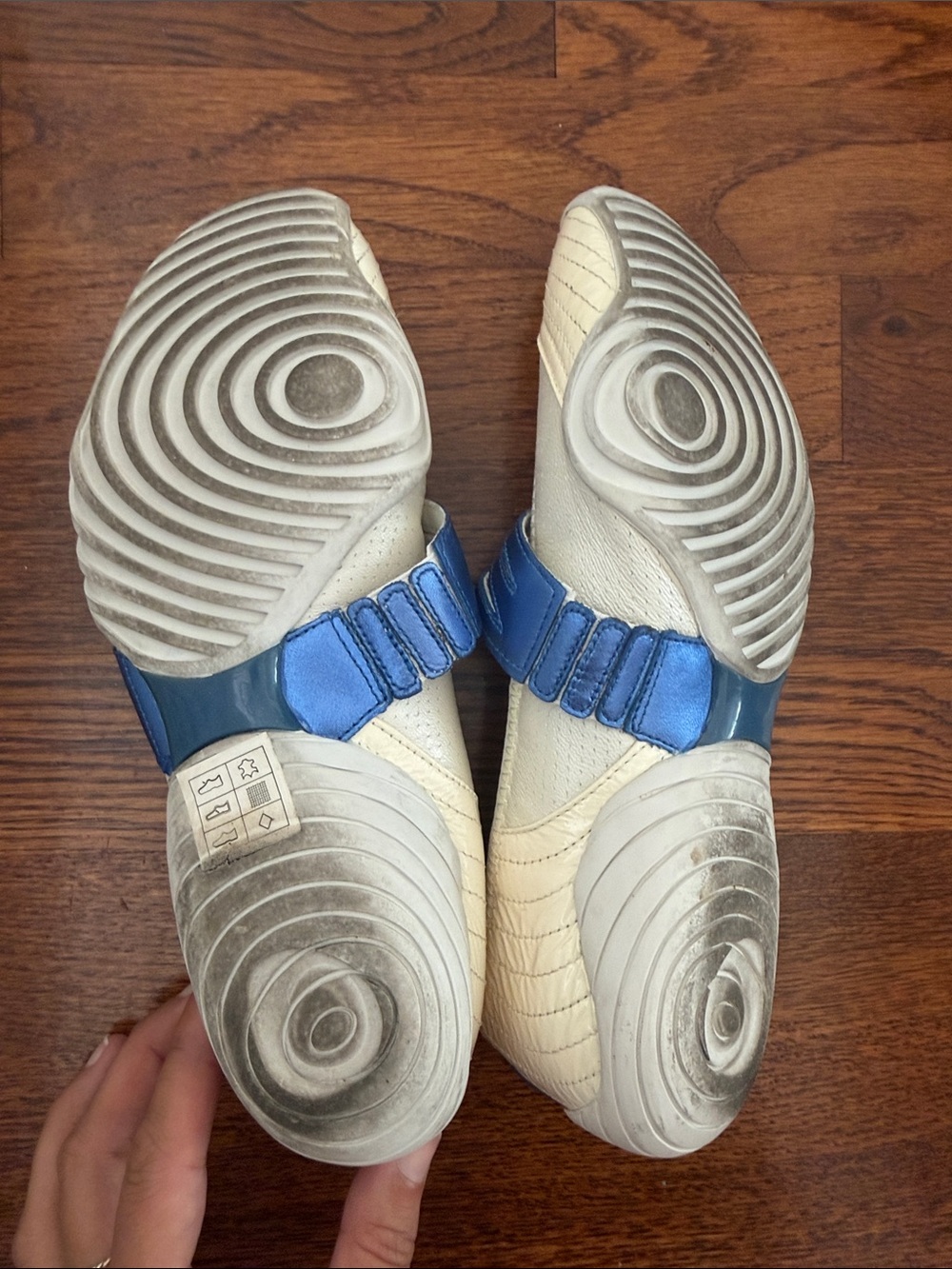 Y2K EUC BeBe Sport Cream & Blue Slip-On Mary Jane Flats SIZE 7 - Picture 3 of 3